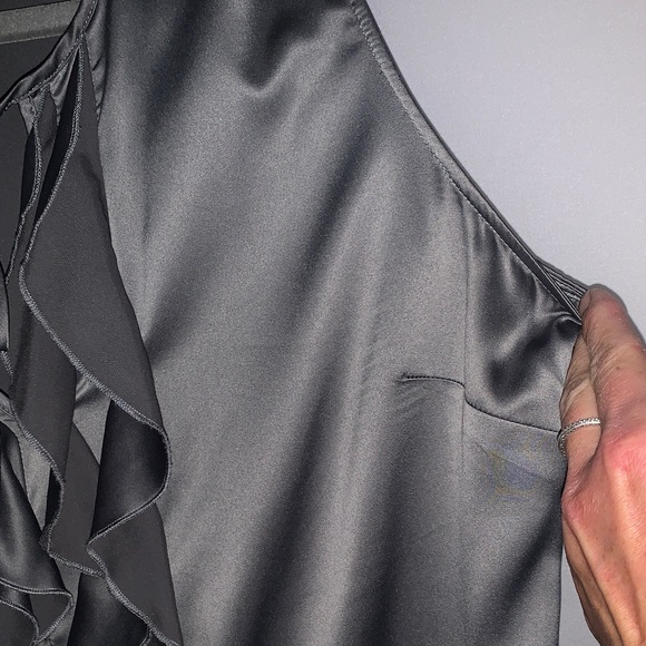 Gray Sleeveless Ruffle Top - Picture 9 of 10